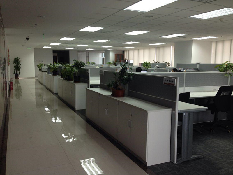 融新科技中心 2563平米办公室 10元/天/平米
